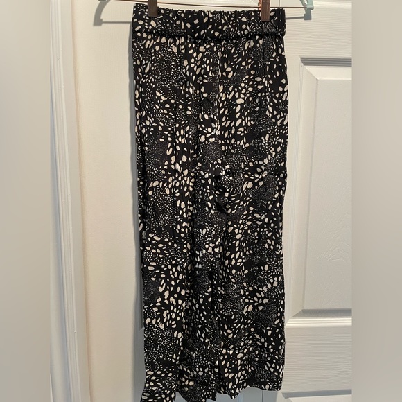 COPY - Aritzia Wilfred Rhapsody Wide Leg Cropped Pant - Picture 6 of 7